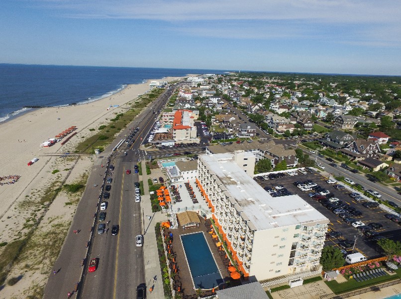 Why is Cape May, NJ a Popular Vacation Spot?